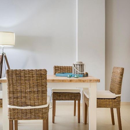 Apartment Lilly, Apartment With Communal Pool, 10 Meters From Sea Sami  Exterior photo
