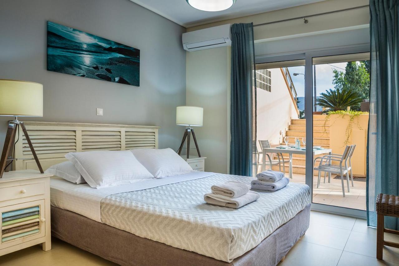 Apartment Lilly, Apartment With Communal Pool, 10 Meters From Sea Sami  Exterior photo
